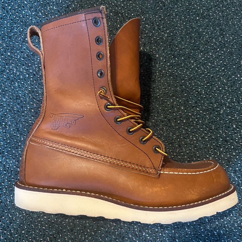 COPY - THE TRACTION TRED 10877 essentially new